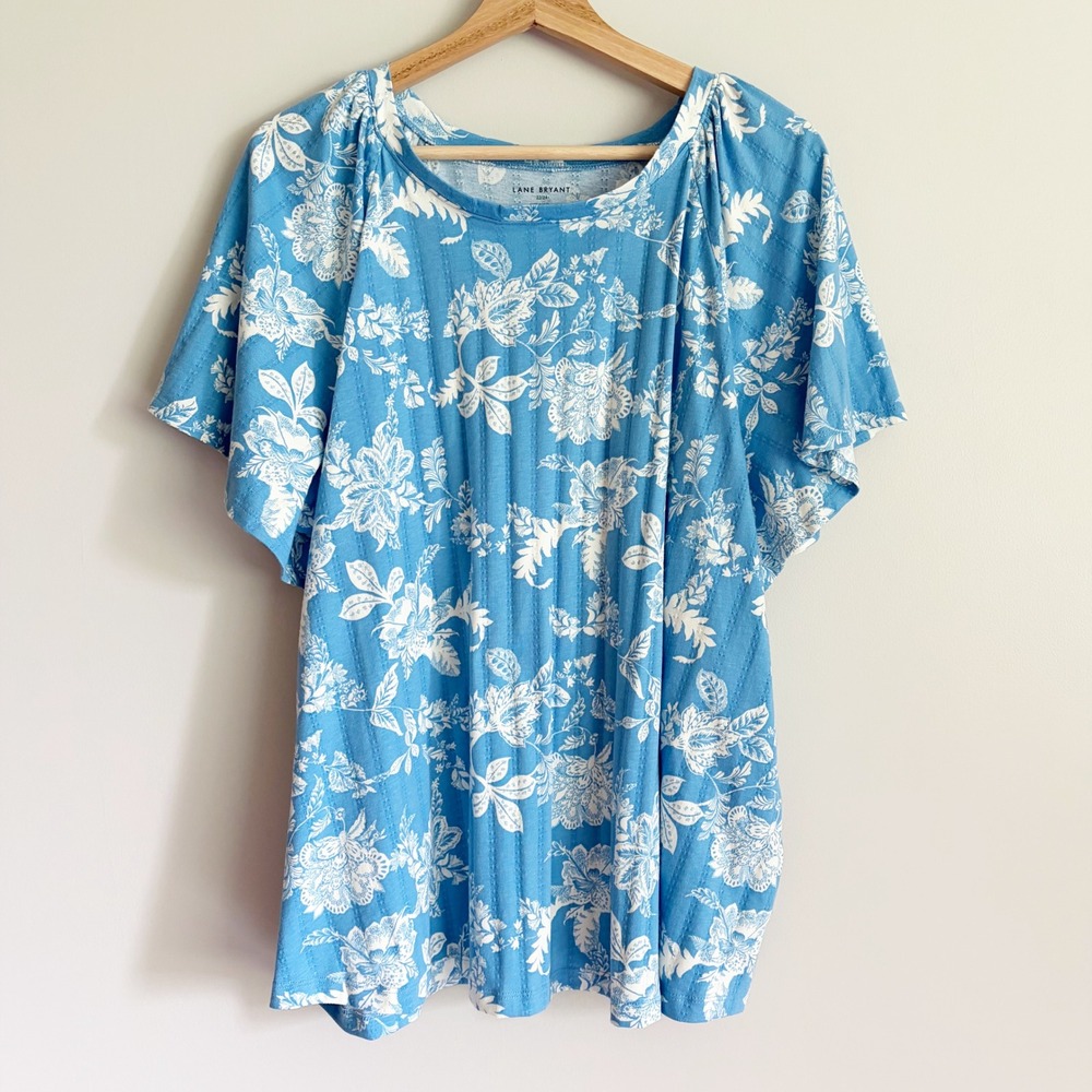 Lane Bryant Blue Floral Pointelle Top Plus Size 22/24 Short Sleeve Cottagecore